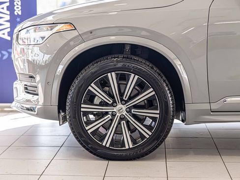 Used 2025 Volvo XC90 B6 Plus image 9