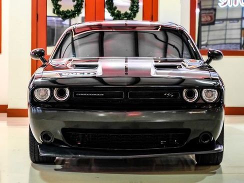 Used 2018 Dodge Challenger R/T w/ Blacktop Package image 8