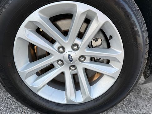 Used 2013 Ford Explorer XLT FWD image 23