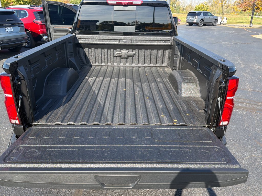 Used 2025 Chevrolet Silverado 2500 High Country w/ Midnight Edition AWD/4WD image 26