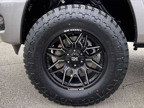 New 2026 RAM 1500 4x4 Crew Cab image 12