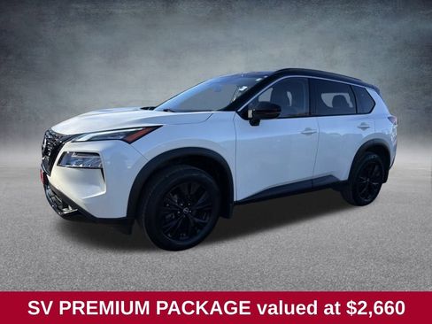 Used 2023 Nissan Rogue SV w/ SV Premium Package image 2