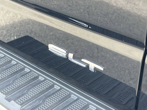 Used 2023 GMC Sierra 1500 SLT w/ SLT Premium Plus Package image 26