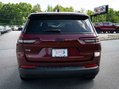 Used 2023 Jeep Grand Cherokee L Limited w/ Black Appearance Package RWD image 8