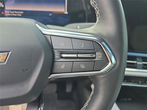 Used 2025 Chevrolet Equinox EV LT FWD image 31