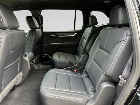 New 2026 GMC Acadia Elevation w/ Elevation Premium Package AWD/4WD image 14