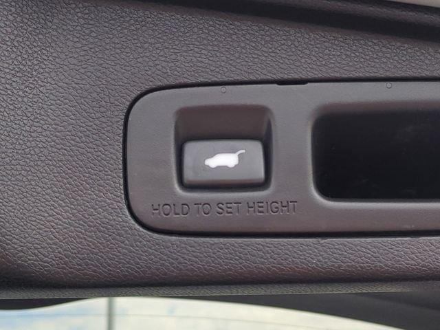 Used 2018 Honda CR-V Touring image 32