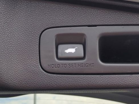 Used 2018 Honda CR-V Touring image 32