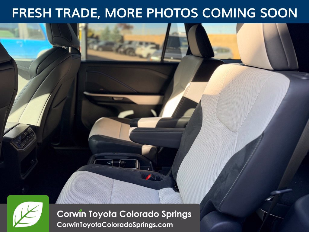 Used 2026 Lexus TX 500h AWD image 10
