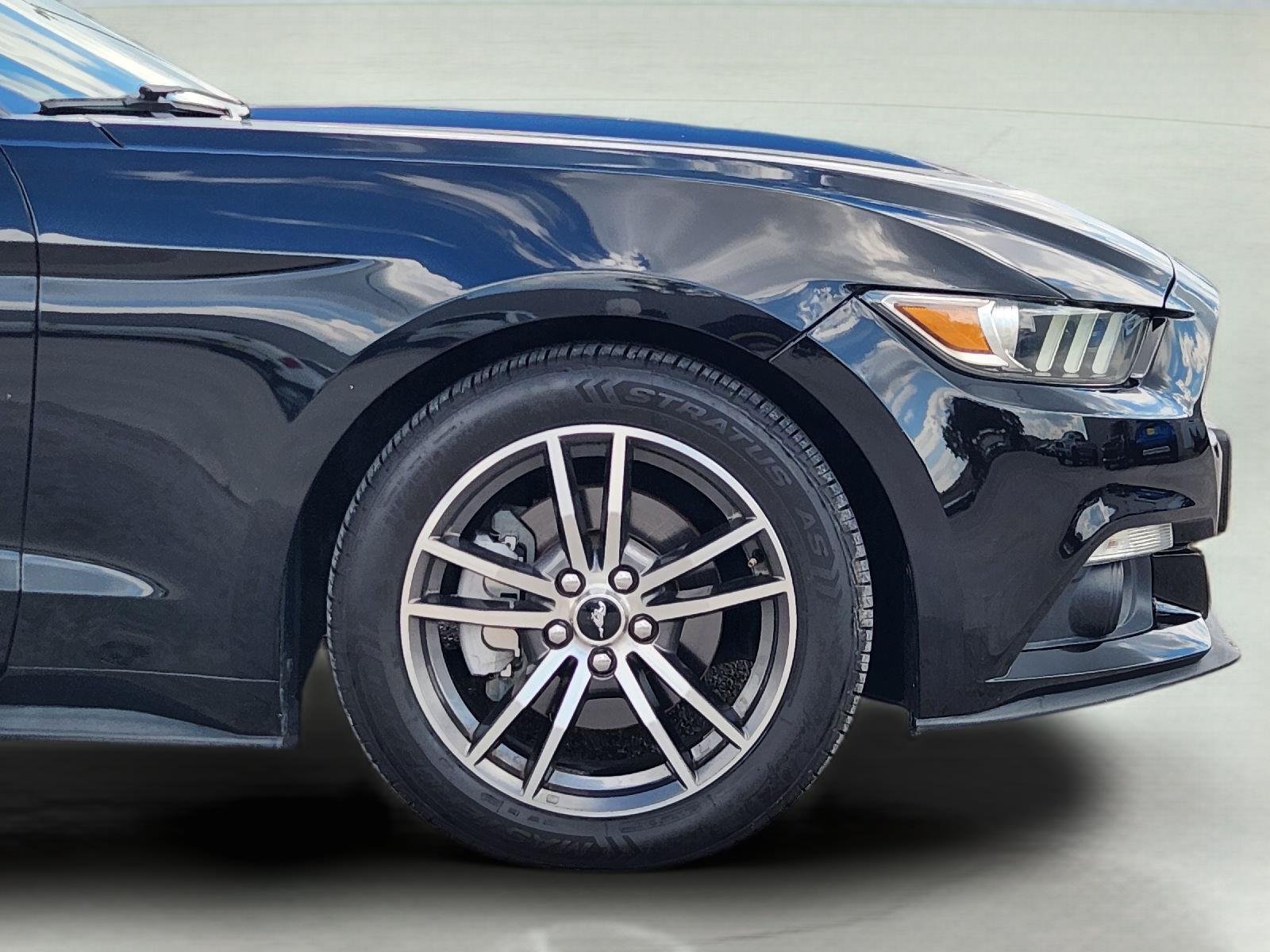Used 2017 Ford Mustang Coupe RWD image 8