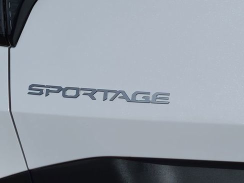 Certified 2026 Kia Sportage LX w/ LX Convenience Package image 16