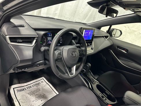 Used 2025 Toyota Corolla SE image 15