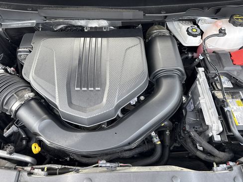 Used 2026 Chevrolet Traverse RS FWD image 35