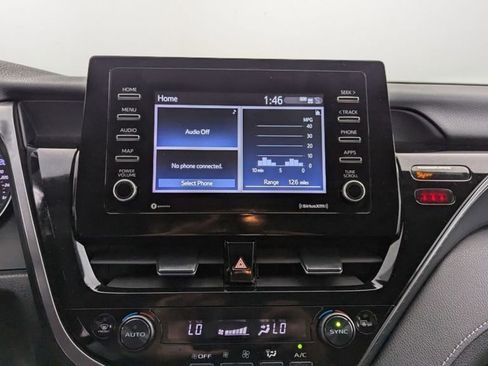 Used 2023 Toyota Camry SE image 14