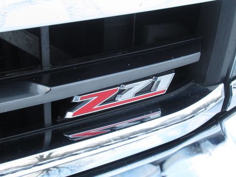 Used 2018 Chevrolet Silverado 2500 LT w/ LT Convenience Package image 4