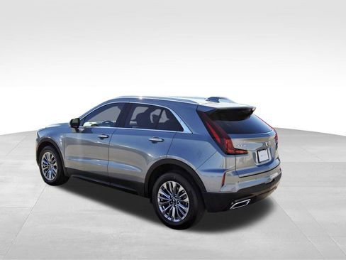 Certified 2024 Cadillac XT4 Premium Luxury image 3