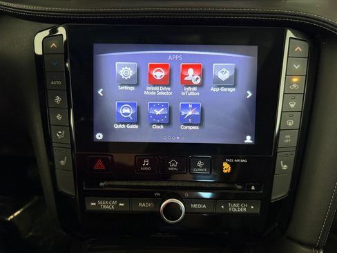 Used 2019 INFINITI QX50 Essential AWD/4WD image 24