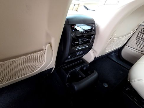 New 2025 Jeep Grand Cherokee L Limited image 11