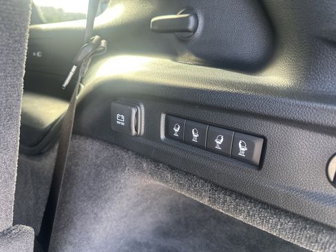 Used 2021 Jeep Grand Cherokee L Summit w/ Luxury Tech Group V image 24