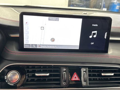 Used 2022 Genesis G70 3.3T image 19