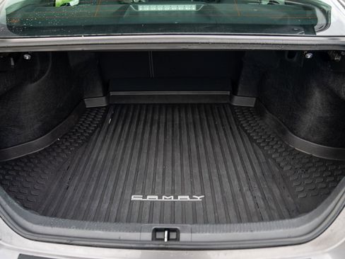 Used 2019 Toyota Camry SE w/ Convenience Package image 24