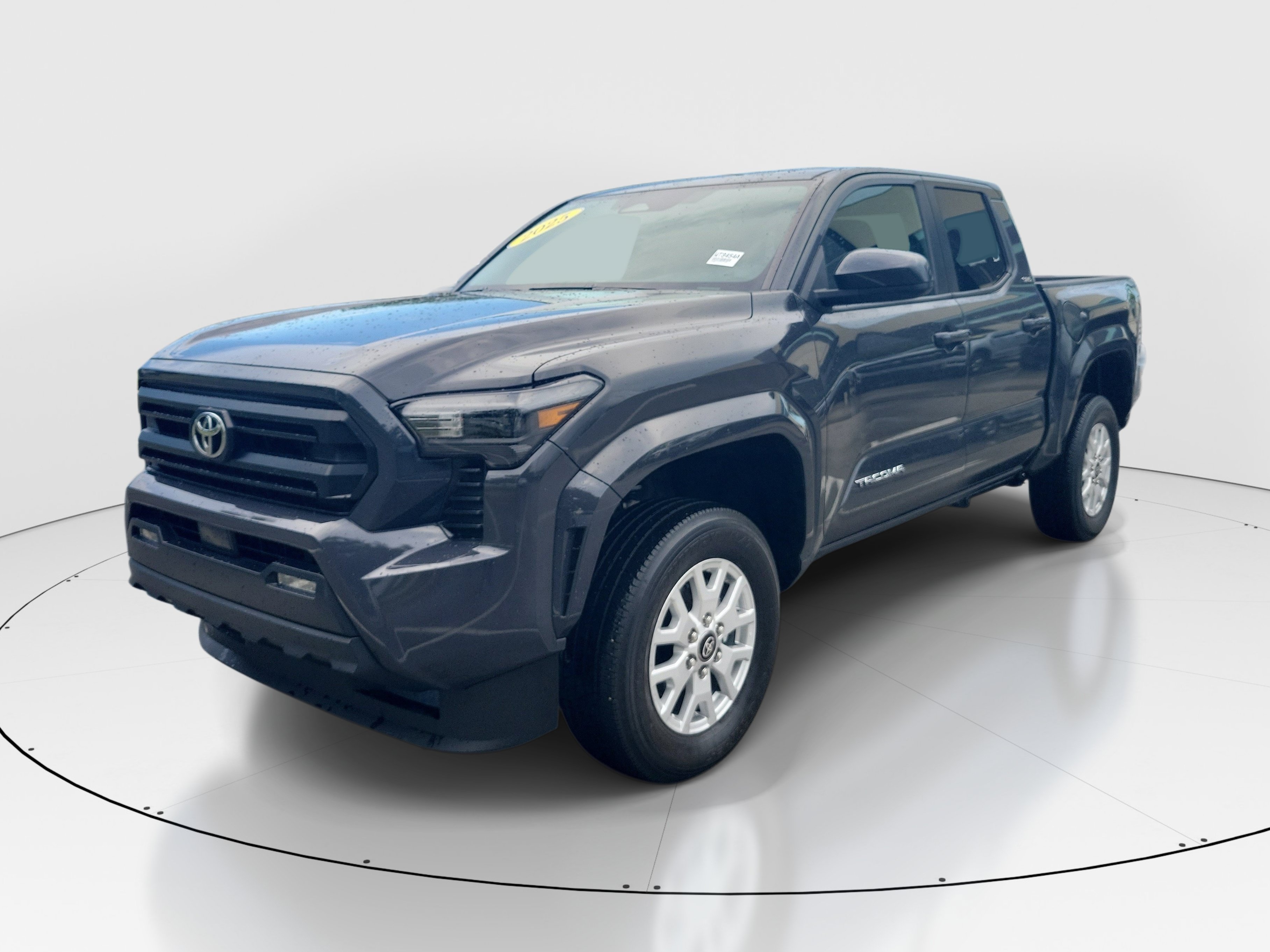 Used 2025 Toyota Tacoma SR5 RWD image 3