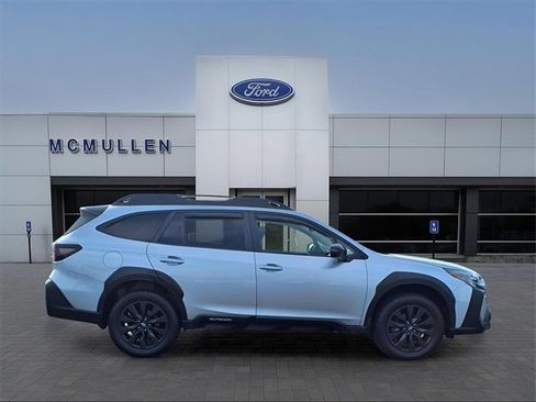 Used 2023 Subaru Outback Onyx Edition image 6