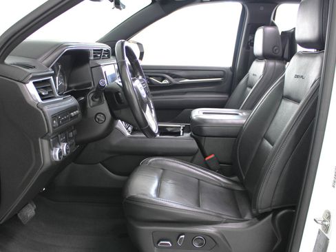 Used 2021 GMC Yukon XL Denali w/ Denali Ultimate Package image 34