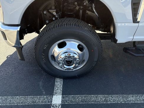 New 2026 Ford F350 XLT w/ 360-Degree Camera Package image 15