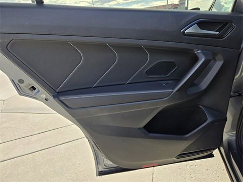 Used 2023 Volkswagen Tiguan SE R-Line image 34