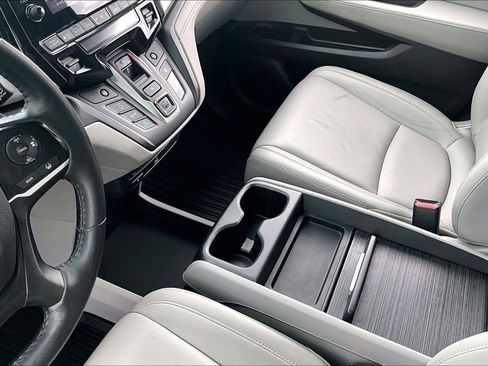 Used 2020 Honda Odyssey Touring image 18