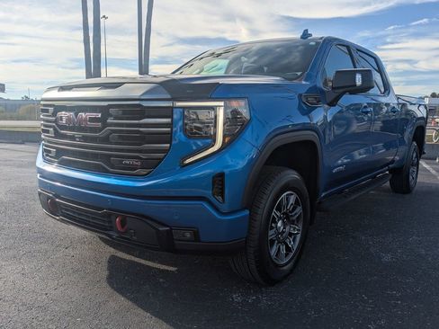 Used 2024 GMC Sierra 1500 AT4 w/ Technology Package image 8