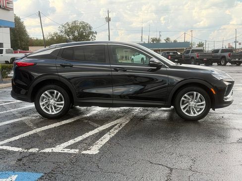 Used 2025 Buick Envista Preferred w/ Convenience I Package FWD image 4