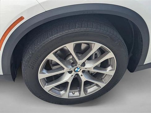 Certified 2024 BMW X5 xDrive40i w/ Premium Package AWD/4WD image 21
