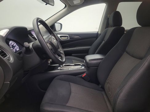 Used 2019 Nissan Pathfinder S image 17