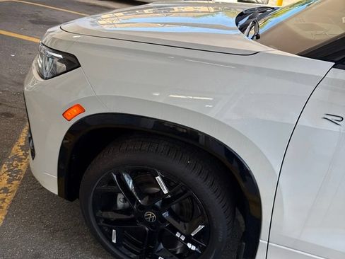 New 2026 Volkswagen Tiguan SE R-Line AWD/4WD image 21