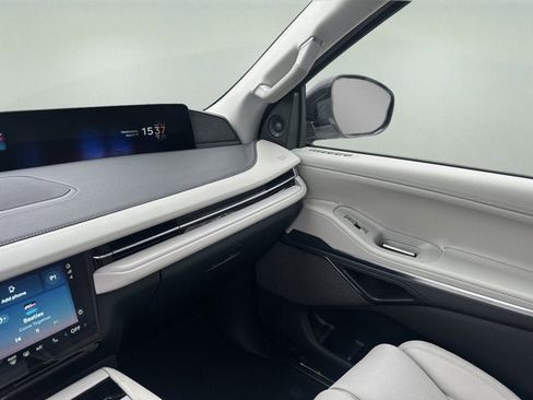New 2026 Lincoln Navigator Reserve w/ Jet Appearance Package AWD/4WD image 18