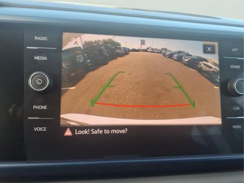 Used 2023 Volkswagen Taos SE w/ Panoramic Sunroof Package AWD/4WD image 25