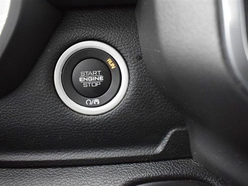 Used 2022 RAM 1500 Big Horn image 10