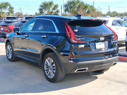 Used 2025 Cadillac XT4 Premium Luxury FWD image 4