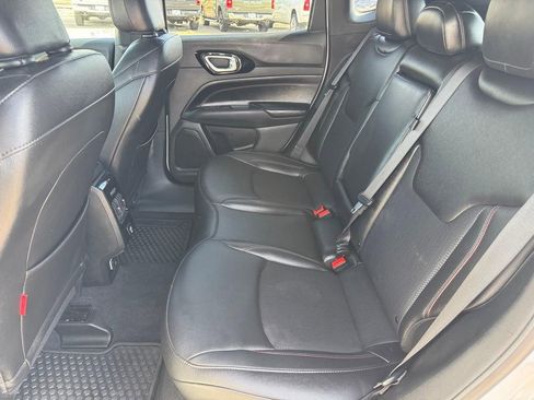 Used 2025 Jeep Compass Trailhawk AWD/4WD image 8