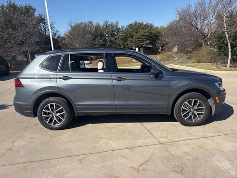 Used 2019 Volkswagen Tiguan SE image 4