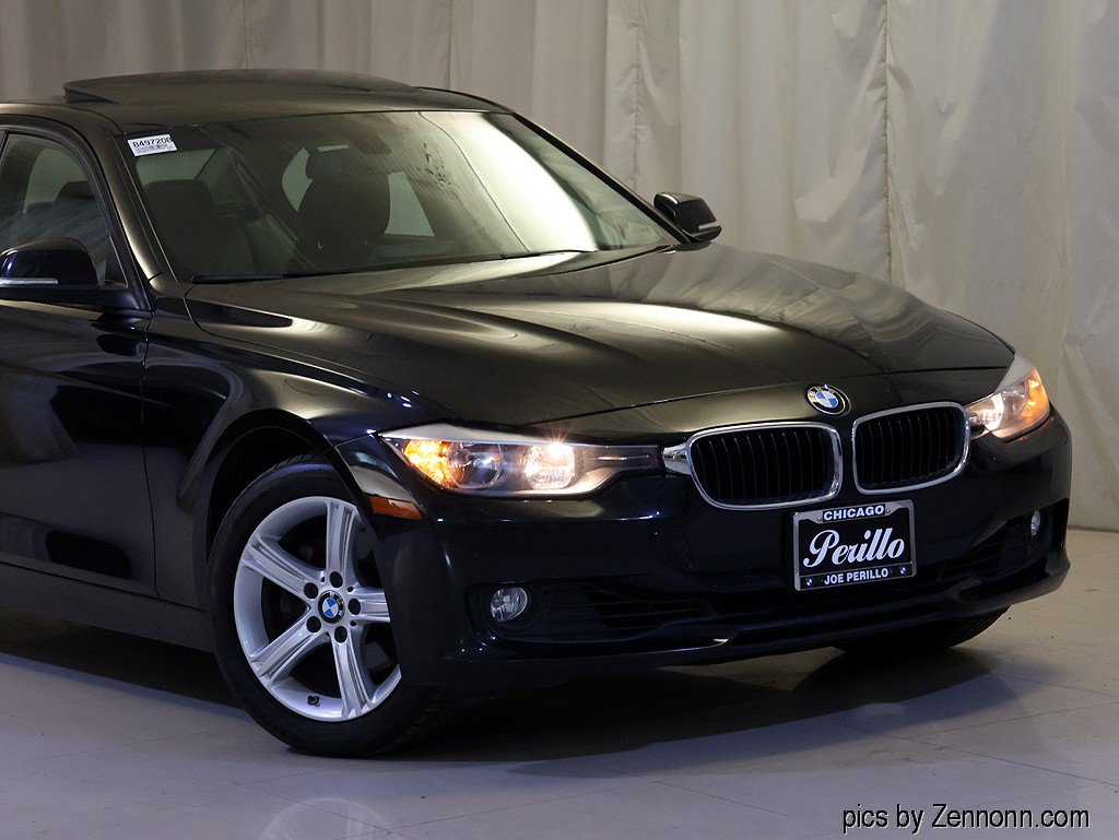 Used 2013 BMW 328i xDrive Sedan AWD/4WD image 2