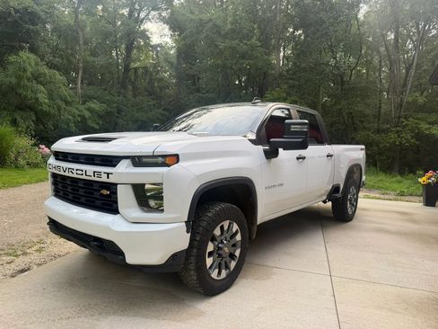 Used 2023 Chevrolet Silverado 2500 Custom w/ Custom Value Package AWD/4WD image 5