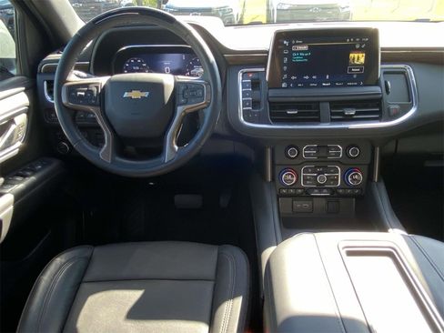 Used 2024 Chevrolet Suburban High Country w/ Advanced Technology Package image 10