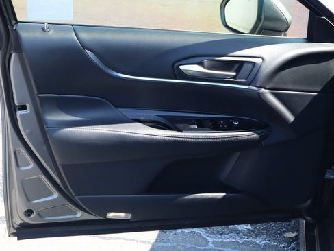 Used 2022 Toyota Mirai w/ Advanced Technology Package RWD image 18