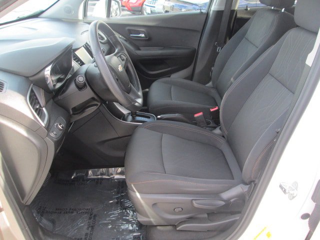 Used 2017 Chevrolet Trax LT AWD/4WD image 10