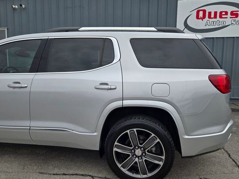 Used 2018 GMC Acadia Denali AWD/4WD image 11