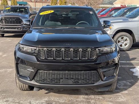 Certified 2024 Jeep Grand Cherokee Altitude image 8