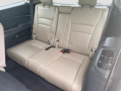 Used 2016 Honda Pilot Touring image 21